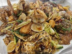 -鑫渔港海鲜本地菜·山海关浑锅(东戴河店)