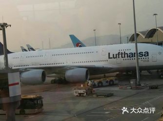 香港赤鑞角國際機場也成為全天候民航起降機場