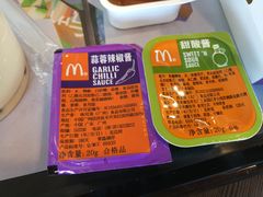 -麦当劳(展览路店)