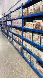 -逝水玩具折扣店