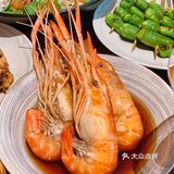 在日落的余晖中，来三里屯品味新中式美食！