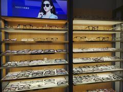 -优医视平价眼镜蔡司依视路折扣工厂店(德胜门店)