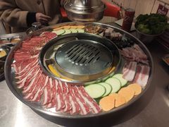 -哈哈碳都·牛肋条无限自助烤肉(台江万达店)