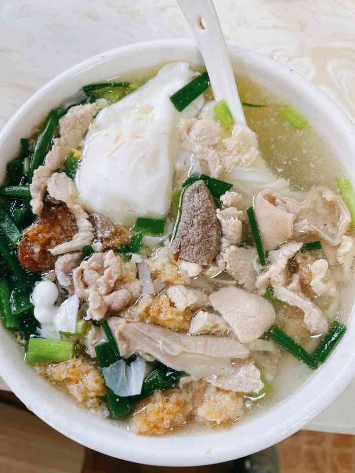 吴记后安粉汤(四分店)-"就环境来说吴记家的算是最好的了而且几家.