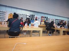 -Apple零售店(华贸购物中心店)