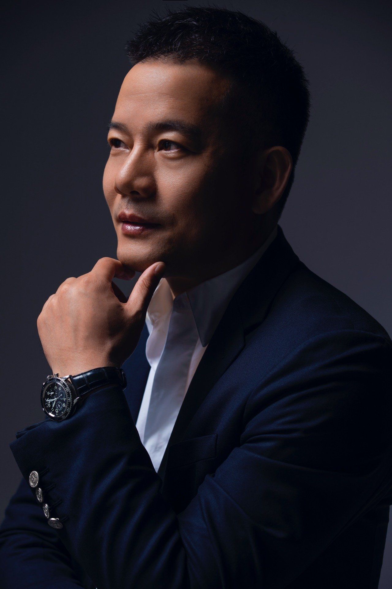 一张能代表你特点的肖像照.