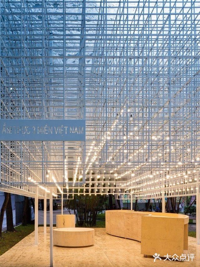 河内街头的市场 