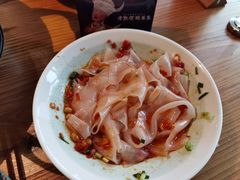 -野山舂·贵州现舂酸汤火锅(鸿通城店)