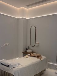 -苑苑vbeauty科技美容SPA