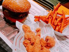 -The Habit Burger Grill 哈比特汉堡(复兴soho店)
