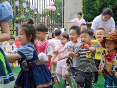 -MuaKids Garden