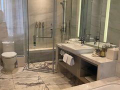-上海漕河泾万丽酒店
