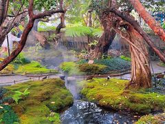 -Chom Cafe and Restaurant