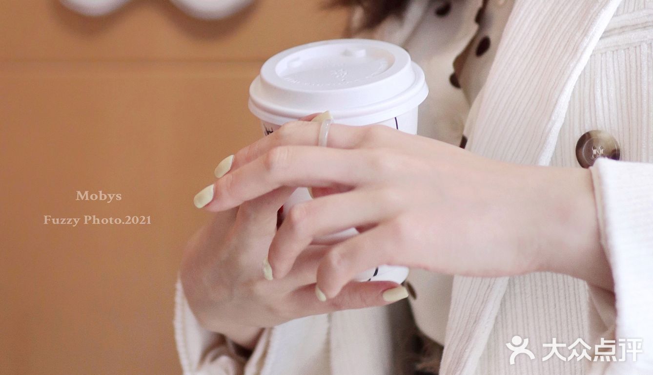 🧡MOBYS|初春,雨季的山茶花拿铁。