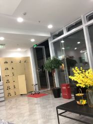 -Coo Hair salon