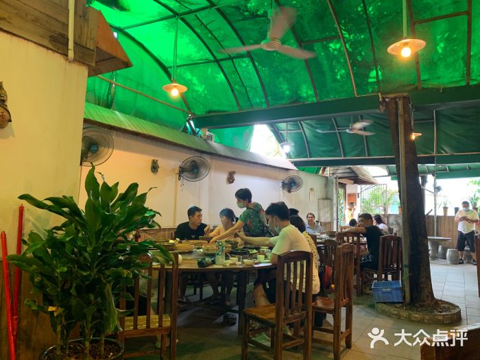 和记菜馆大堂图片