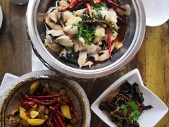 -隔壁老王·家常云南菜(花巷店)