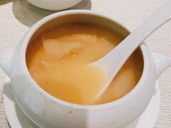浓鸡汤炖花胶-御宝轩(益丰·外滩源店)