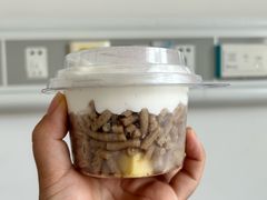 -红宝石·鲜奶小方·海派西点房(莘庄龙之梦店)