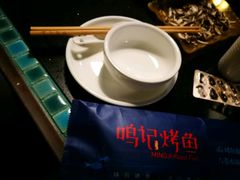 -鸣记脆皮烤鱼·海鲜烤鱼(三八广场店)