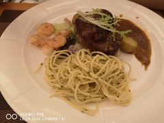 香煎菲力牛排配黑椒汁-红房子西菜馆(淮海中路店)