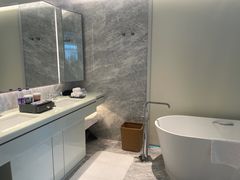 -深圳国际会展中心希尔顿酒店(前海华发冰雪世界店)