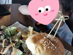 摩天牛肉汉堡-海风酒吧 喝精酿 听民谣(阿那亚礼堂店)