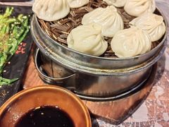 -老街烧烤大排档·地道湖北菜·龙虾馆(汉口火车站店)