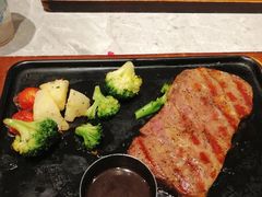 臻选西冷牛排-必胜客(世欧广场店)