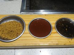 -韩红石板肉(范西路店)