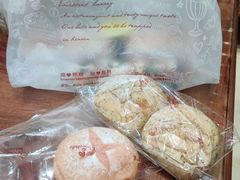 -顶东面包花园·生日蛋糕(世博店)