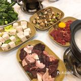 我把生瑶柱外面的裙带剥掉，只吃里面的瑶柱