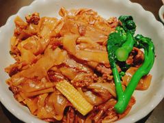 泰式炒牛河-大头虾越式风味餐厅(光明广场店)