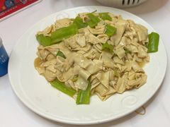 -鑫渔港海鲜本地菜·山海关浑锅(东戴河店)
