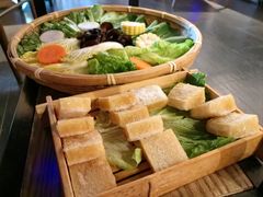 -尚尚仙·酸汤猪手·猪肚鸡火锅(华联万柳购物中心店)