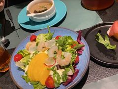 芒果牛油果大虾色拉-乐意坊Alla Torre意大利手工披萨(陆家嘴旗舰店)