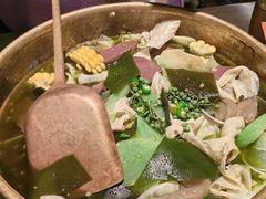 -毛肚向右·川渝毛肚王(经开永旺店)