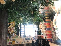 -钟书阁(松江泰晤士小镇店)