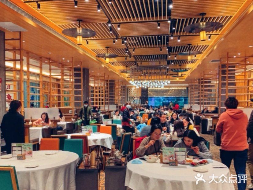 稻香酒家·34年老字号·港式粤菜(汉街店)大堂图片