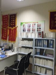 -苗医生专业祛痘·皮肤管理