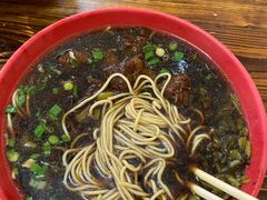 -小龙大肉面馆