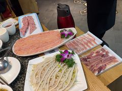 -杨肥肠火锅大排档(火车站花园店)