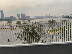 -Riverside河畔少儿足球培训(前滩店)
