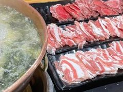 -果松木炭酸菜铜火锅·外婆参鸡汤