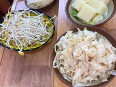 -黔三一夺夺粉酸汤火锅(百信店)