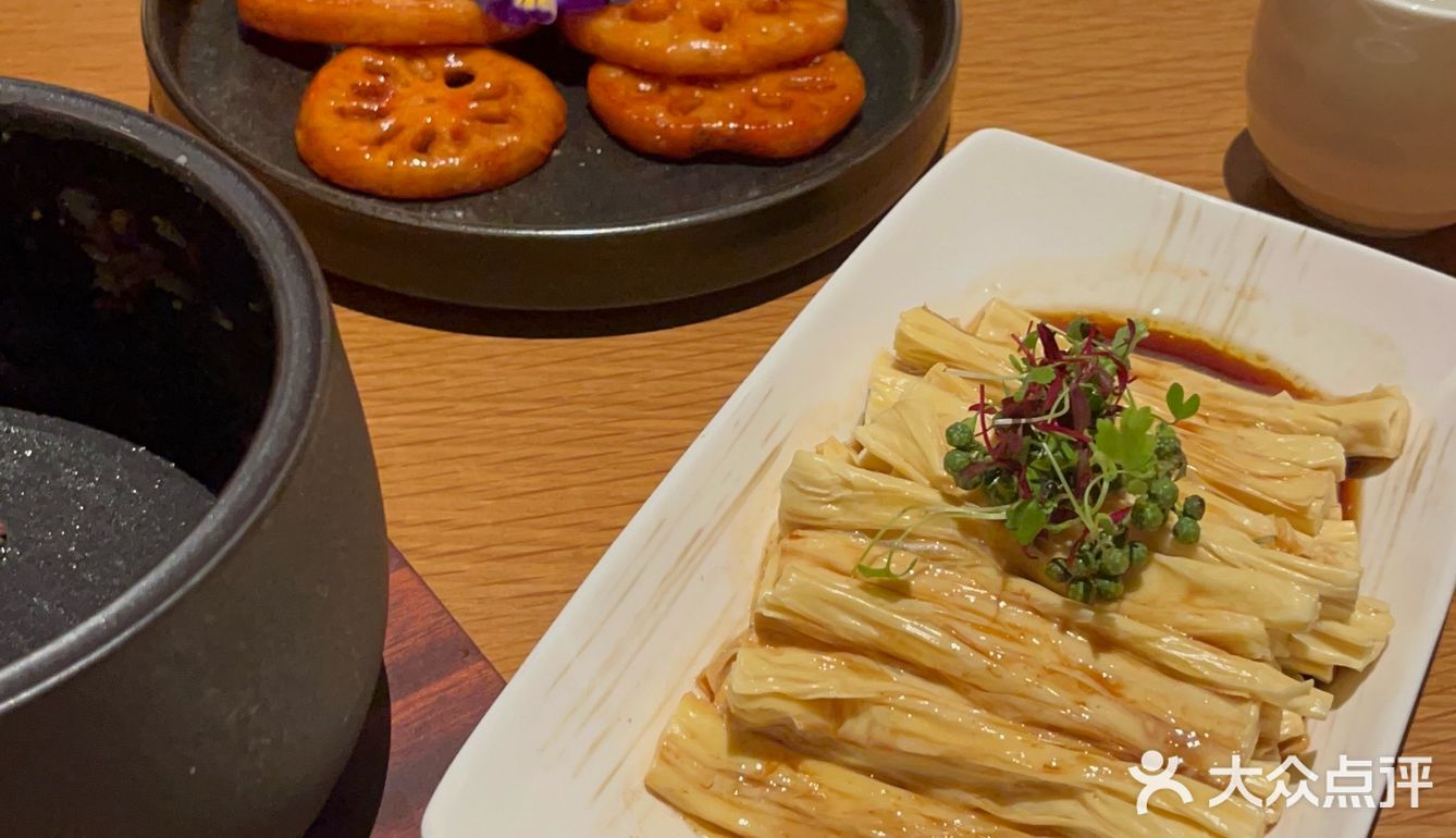 孩子们昨天来过以后今天一听说吃素都高兴地连连赞同