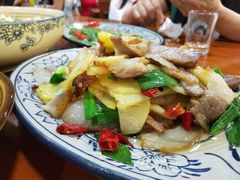 土豆炒坛坛肉-将就吃农家特色土菜馆