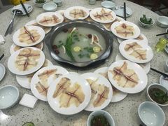 -鑫御隆斑鱼庄(雅安店)