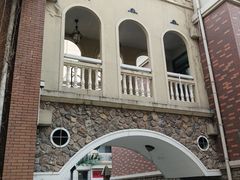 -鲁邦国际风情街(麦世达韩国精品百货店)