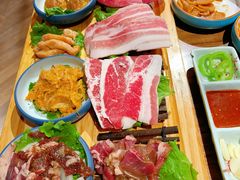 -明洞阿姨·韩式酱蟹烤肉·创意料理(三元桥店)